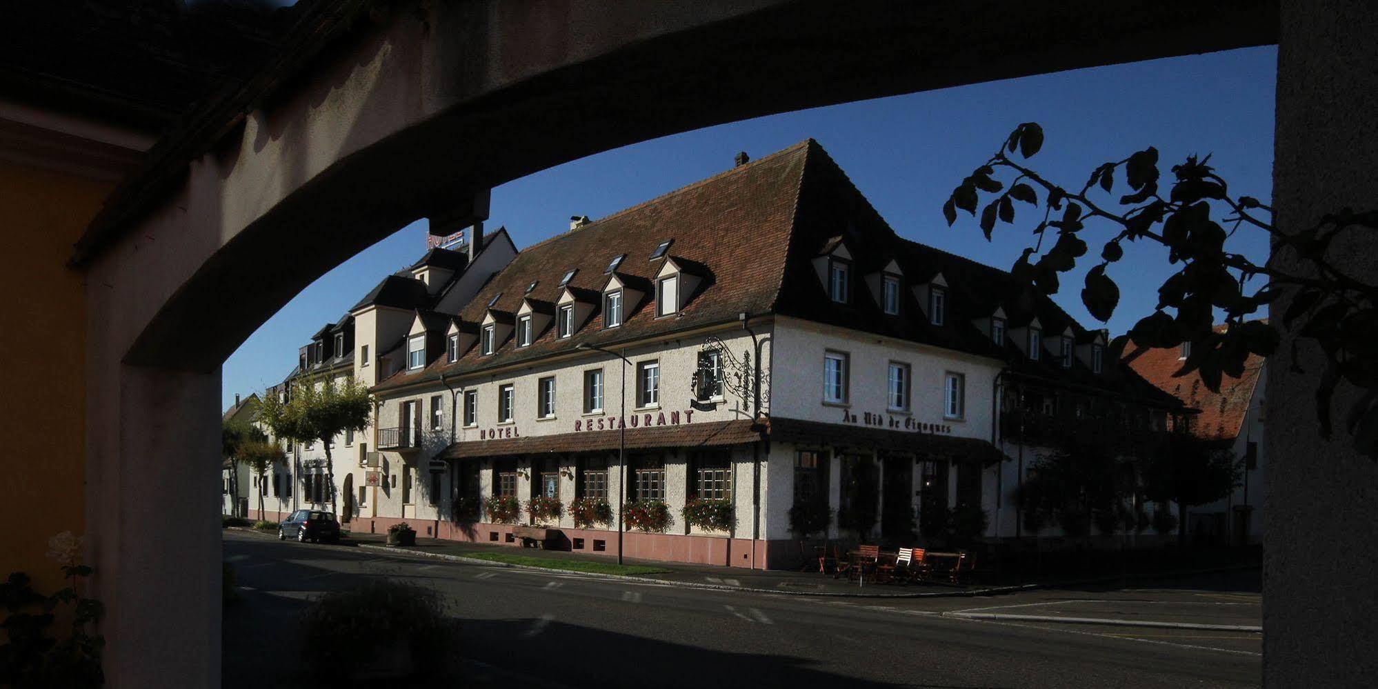 Hotel Au Nid De Cigognes Ostheim Exterior photo